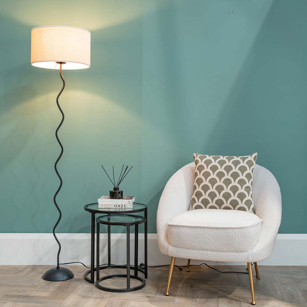 Wiggle Floor Lamp with Medium Boucle Reni Shade in Cream